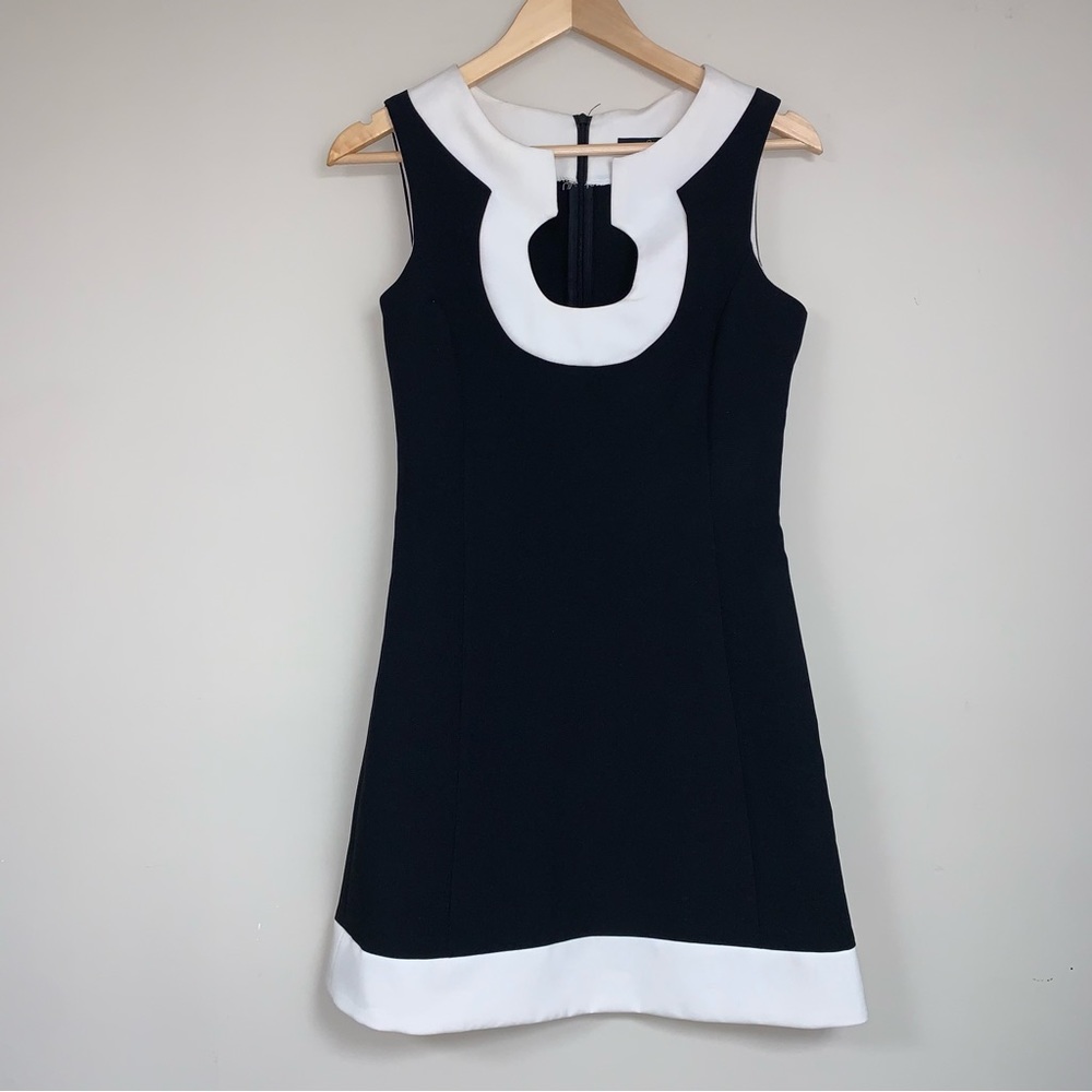 🆕 Black White Fit and Flare Dress Women’s 6 Round Keyhole Neck Spring Summer